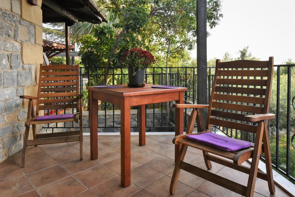 Villa Onar A Stone House With Amazing View Stoúpa Extérieur photo