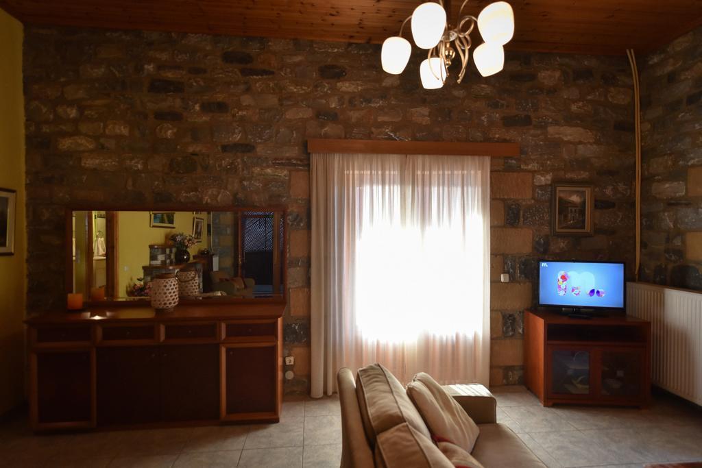 Villa Onar A Stone House With Amazing View Stoúpa Extérieur photo