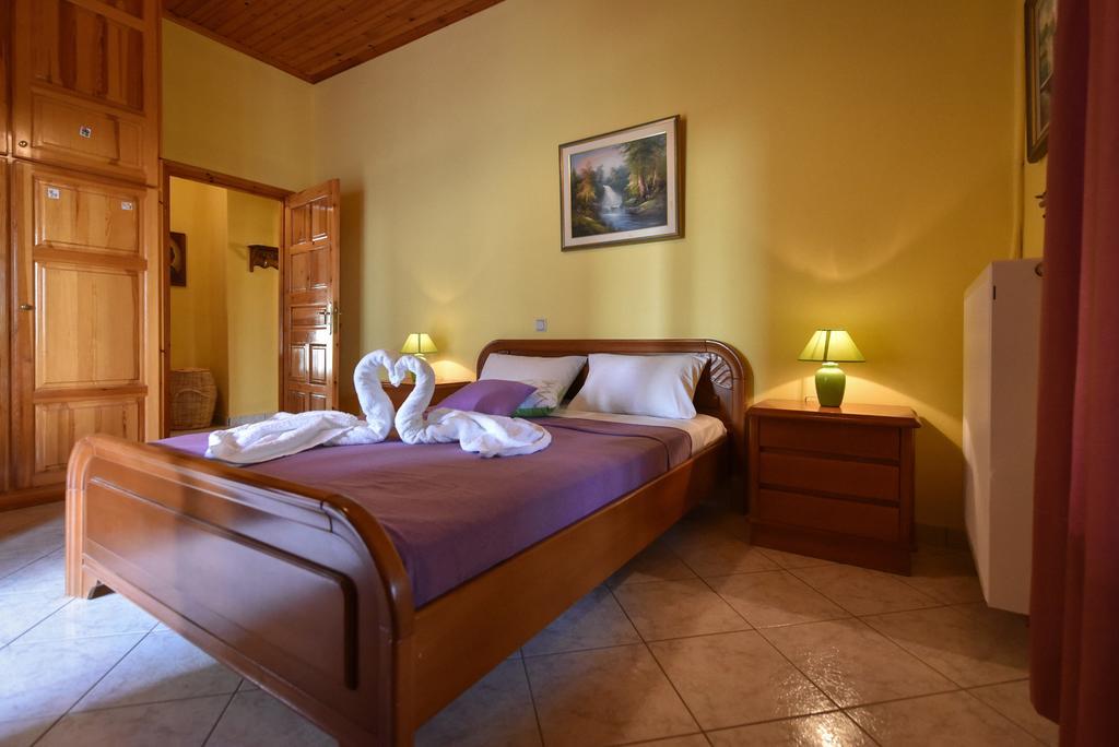 Villa Onar A Stone House With Amazing View Stoúpa Extérieur photo