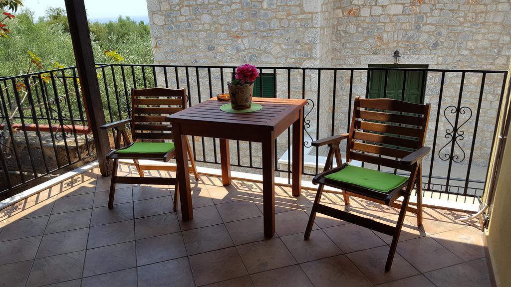 Villa Onar A Stone House With Amazing View Stoúpa Extérieur photo
